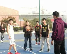 高强度对抗展现比赛韧性